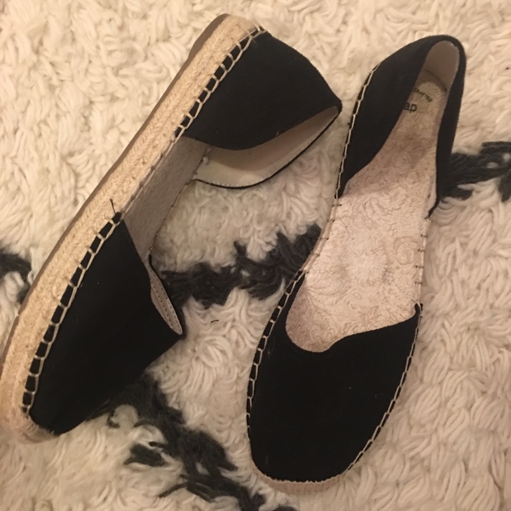 Gap causal shoes